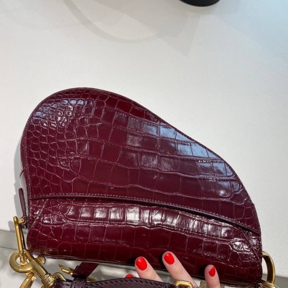 Metallic Burgundy Shiny Alligator Saddle Bag Gold
Hardware - Picture 3 of 11